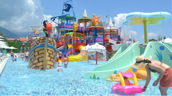 想要降低水上樂園運維費用，設備選擇是關鍵！